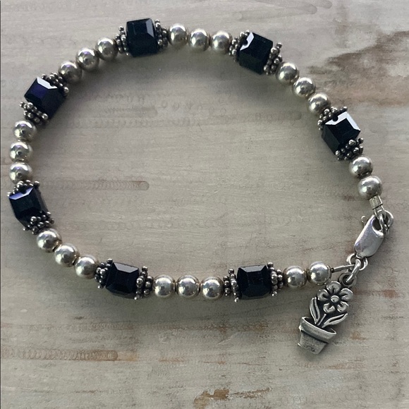 Sterling Silver Flower charm Black Stone Beaded Bracelet - Picture 2 of 7